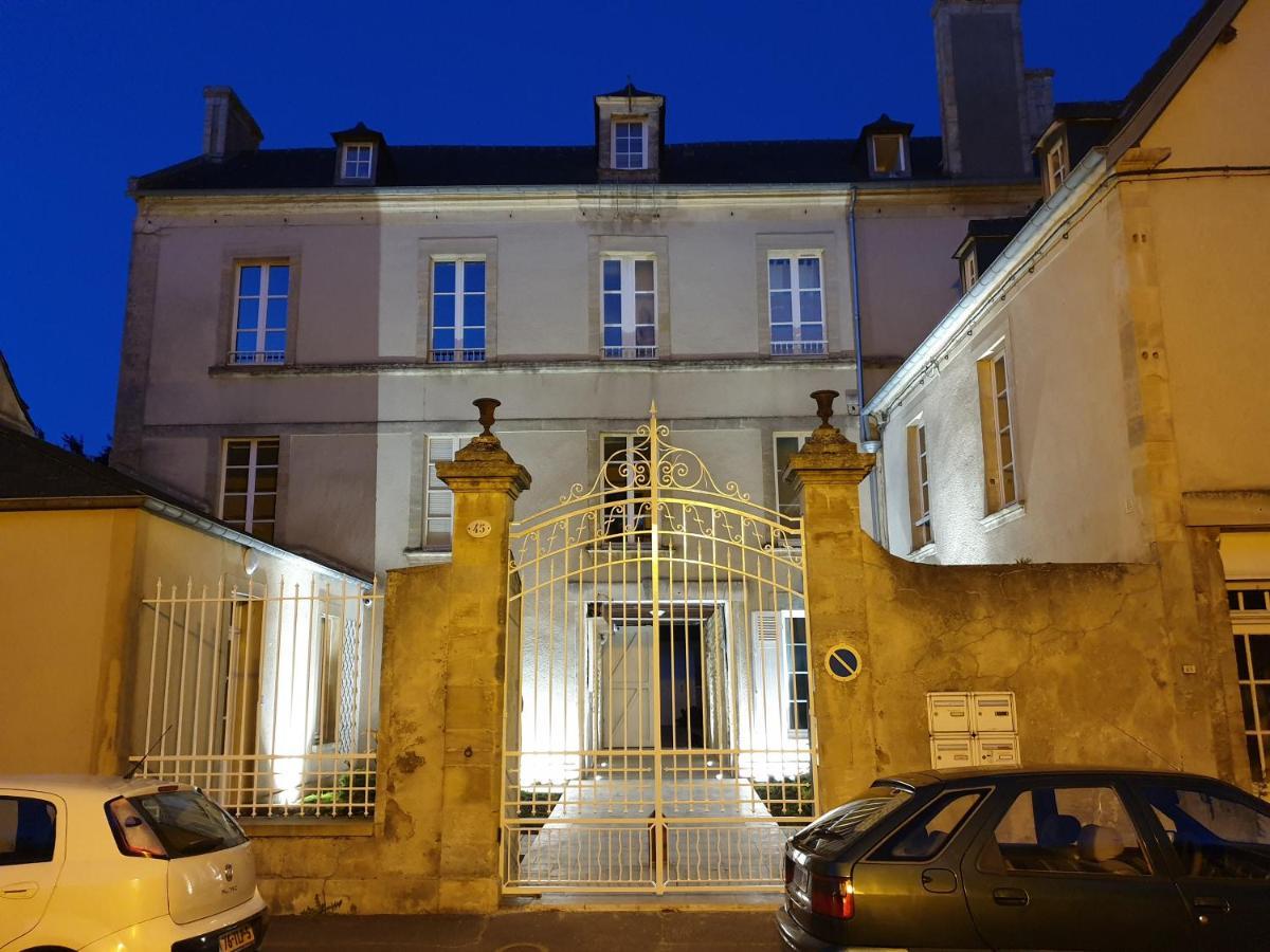 Au Loup Historic Apartments Bayeux Exterior photo